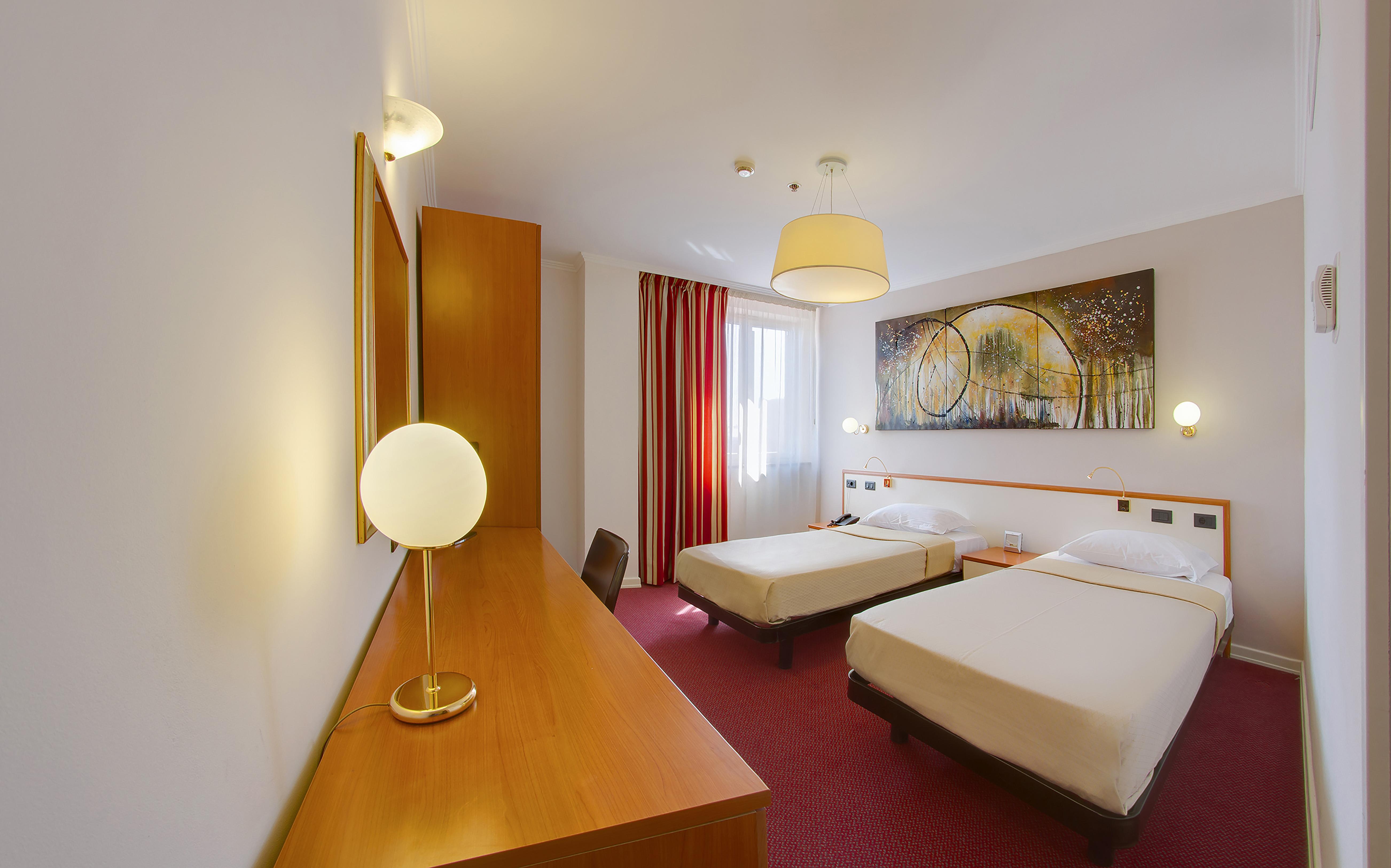 Western Congress 4* Yerevan