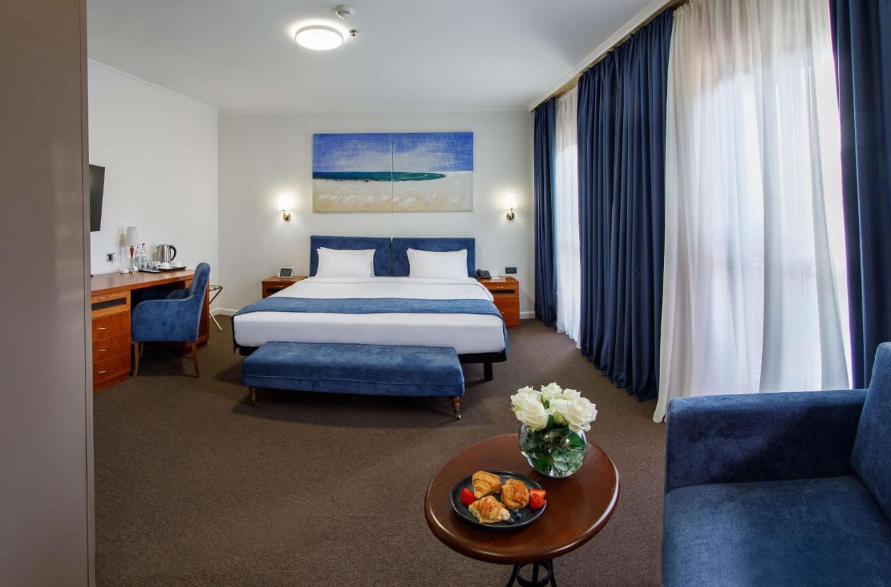 Western Congress Hotel 4*